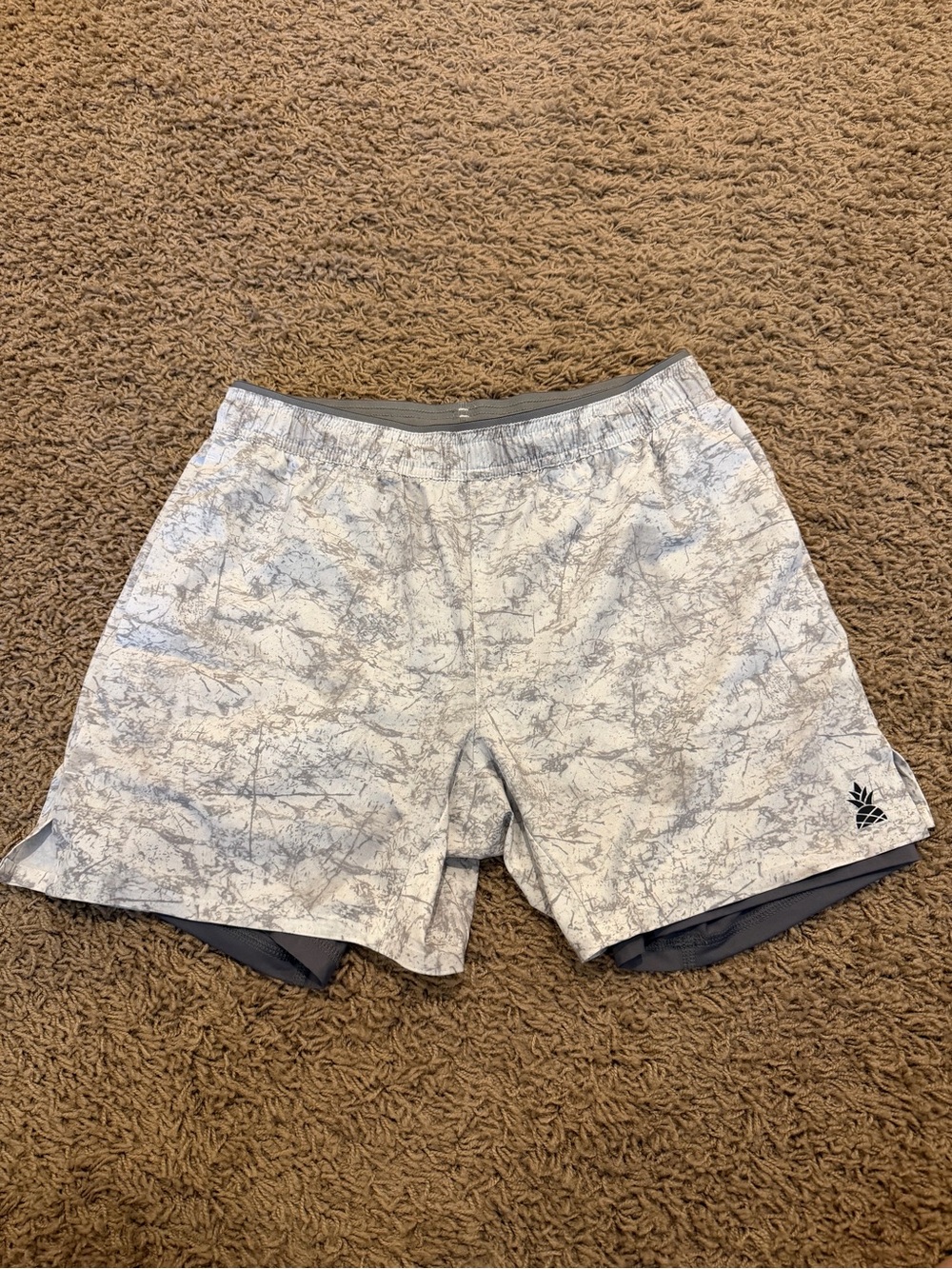 Chubbies Light Marble Print Ultimate Training Shorts - size M